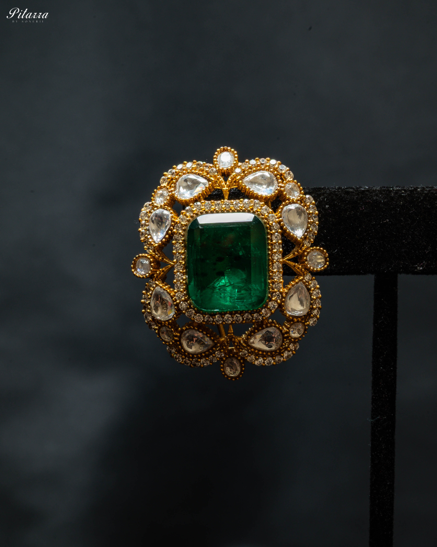 Gold Finish Emerald Stone Kundan Stud Earrings_Zoom Angle