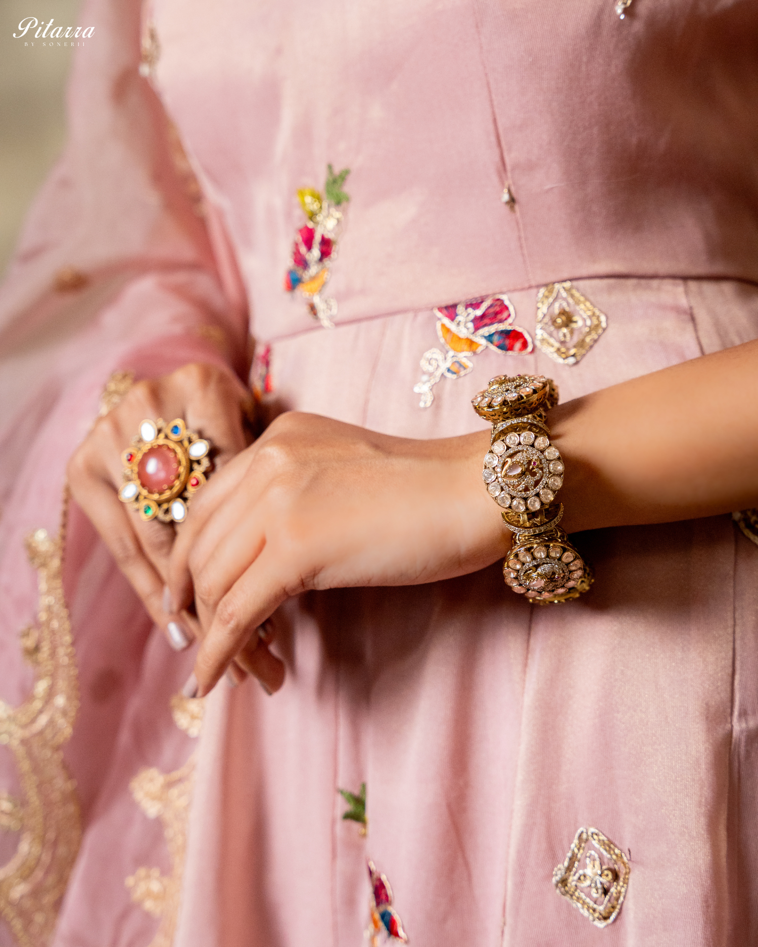 Golden Traditional Kundan Jadau Bangle_Side Image