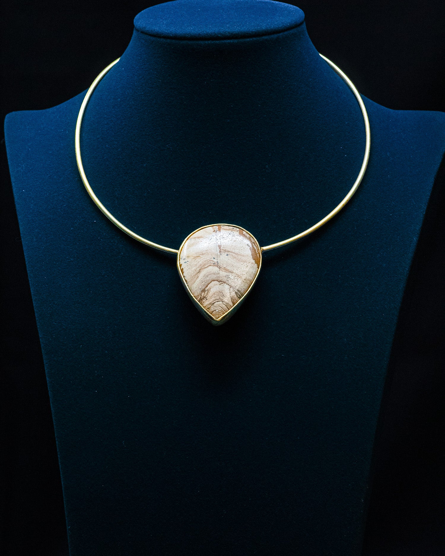 Gold Plated Handcrafted Leaf Shape Stone Collar Pendant