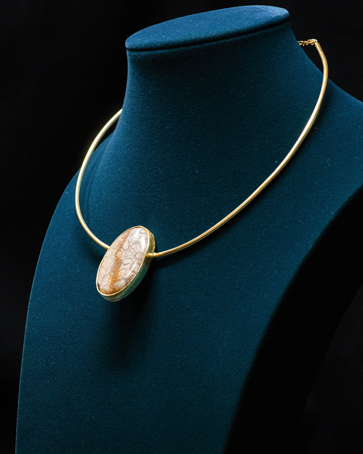 Gold Plated Handcrafted Oval Stone Collar Pendant