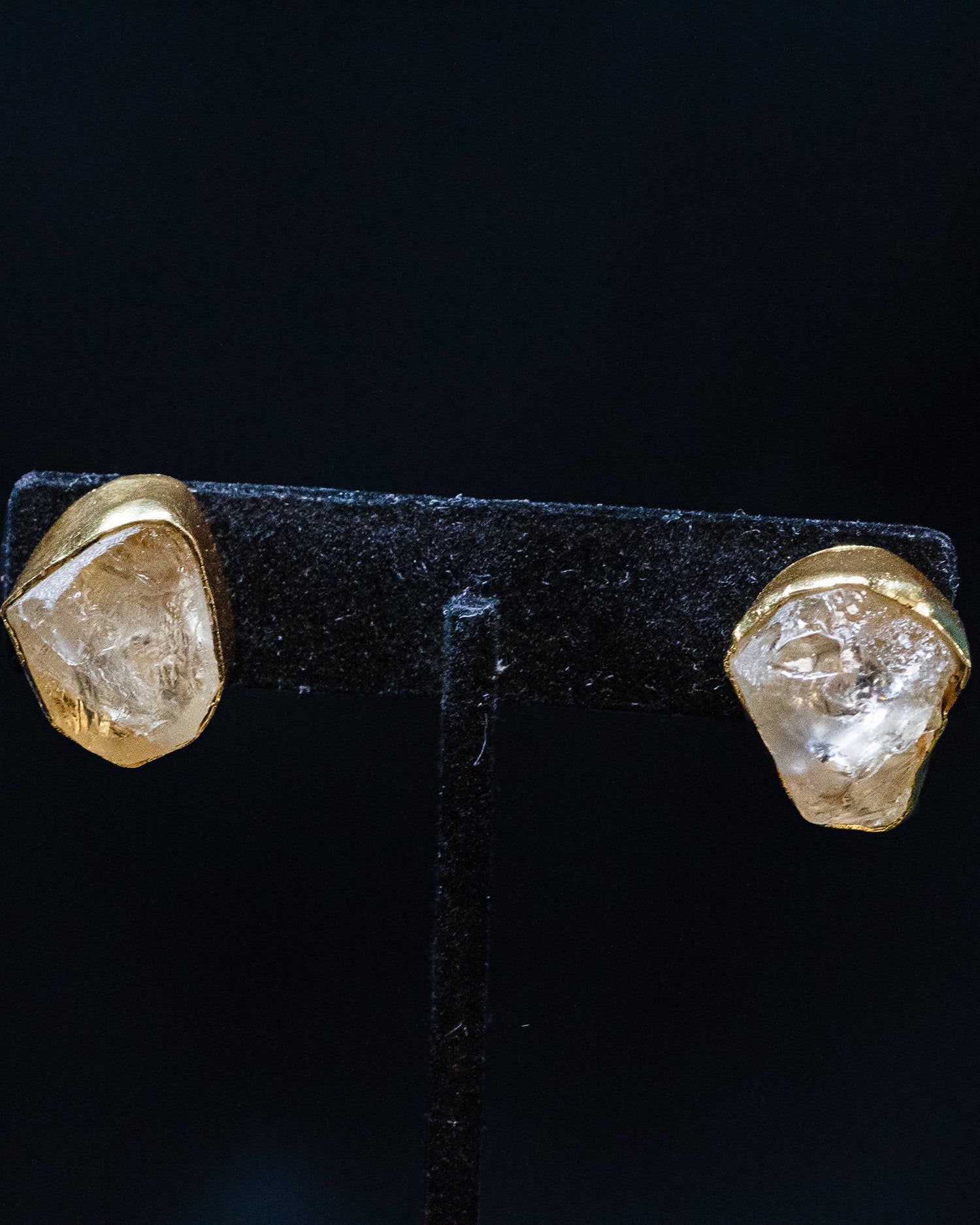 Gold Plated White Raw Stone Collar Pendant Set