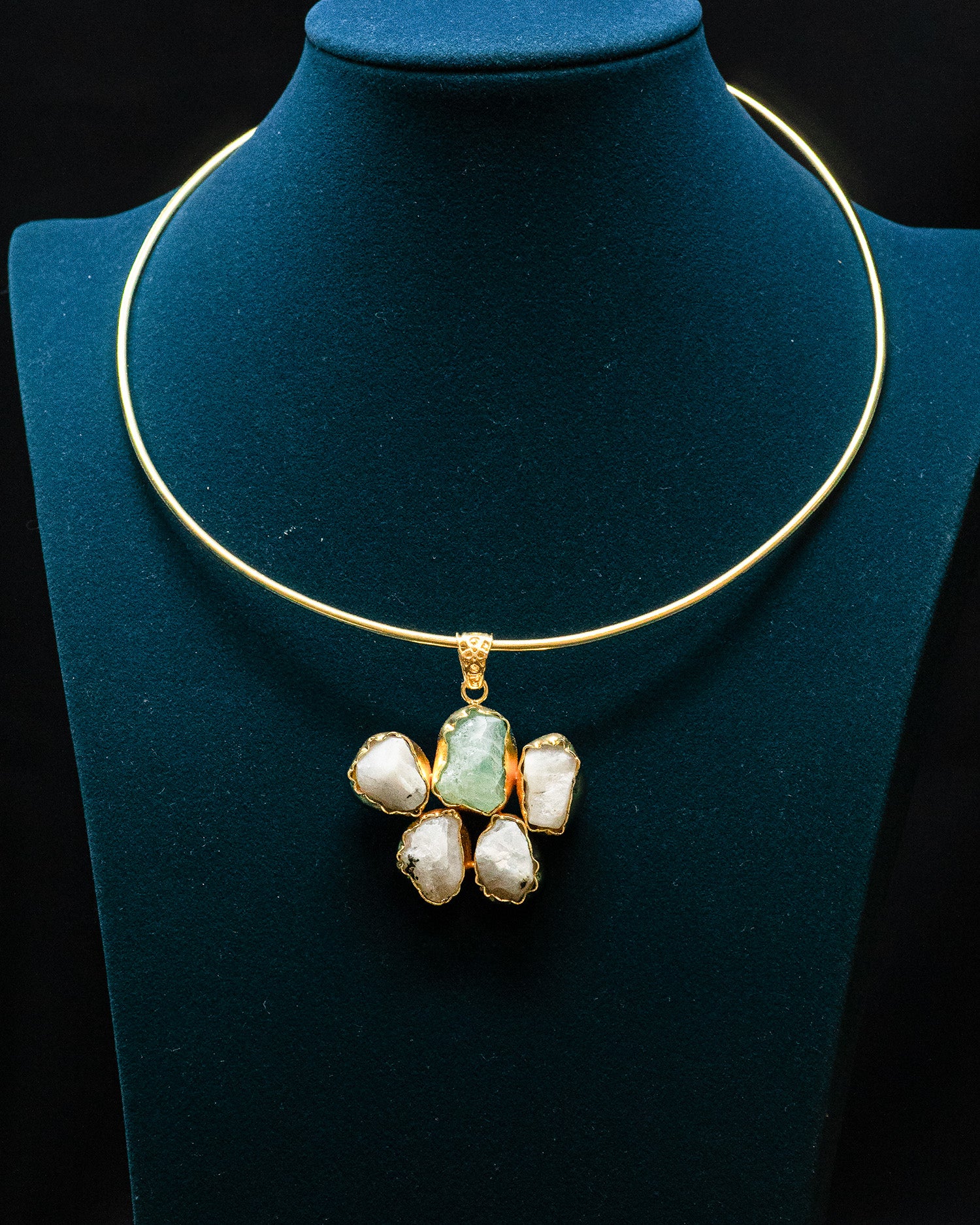 Gold Plated Green Raw Stone Collar Pendant Set