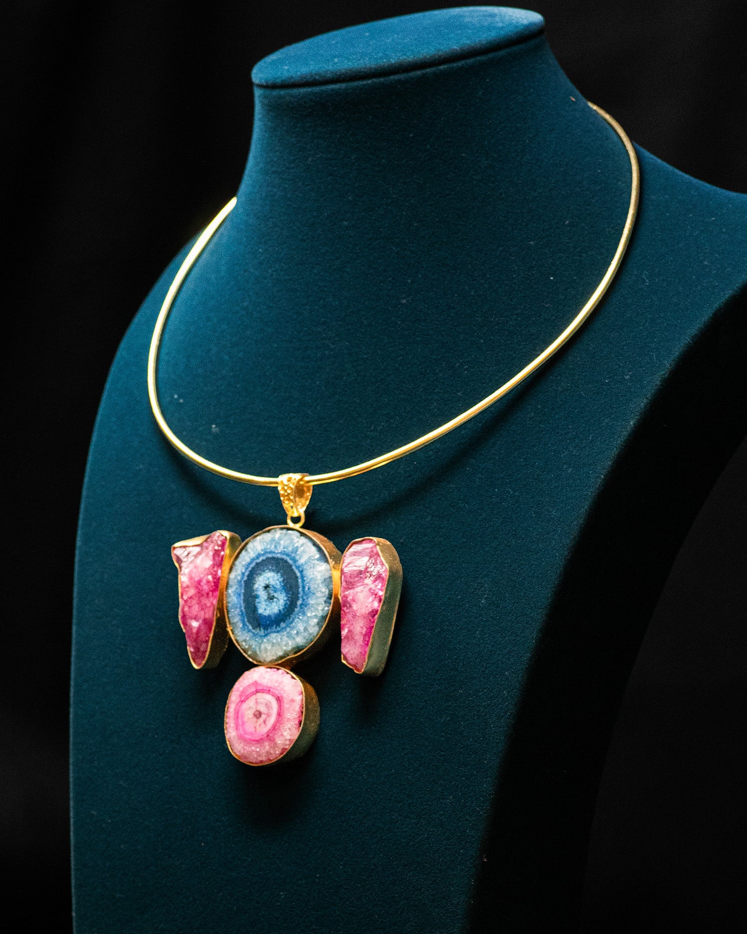 Gold Plated Blue Triple Raw Stone Collar Pendant Set