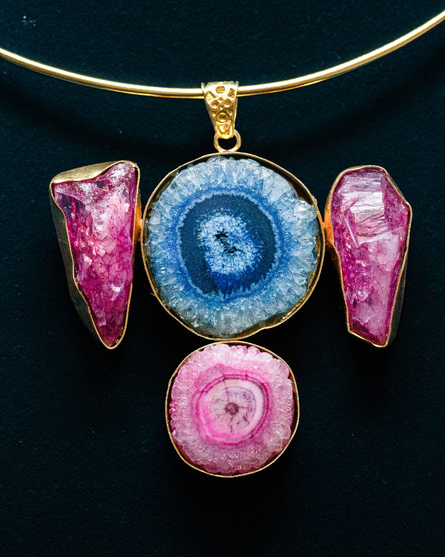 Gold Plated Blue Triple Raw Stone Collar Pendant Set