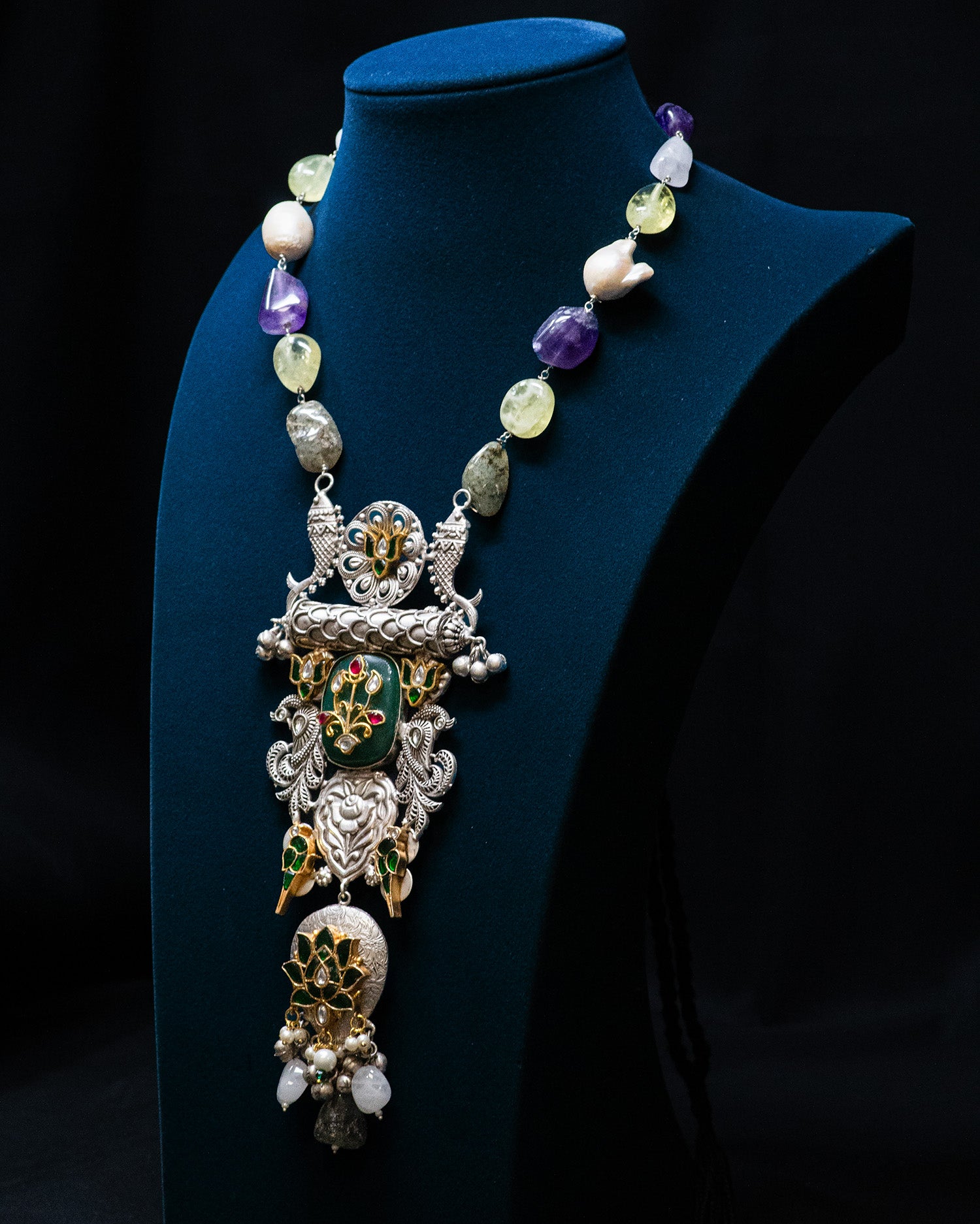 Antique Green Flora Design Long Silver Look Alike Necklace Set