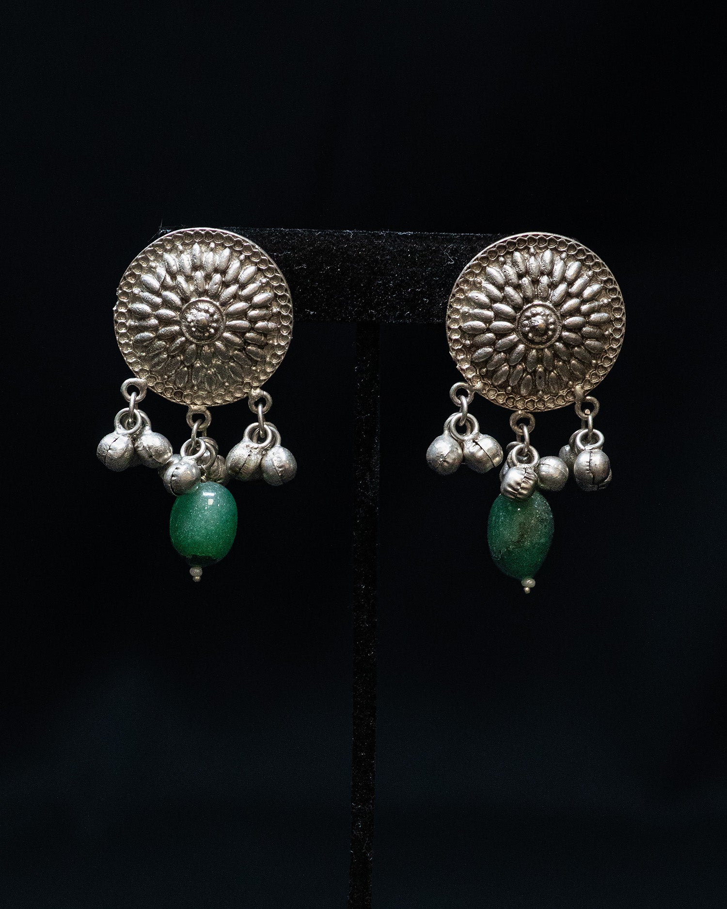 Antique Green Flora Design Long Silver Look Alike Necklace Set