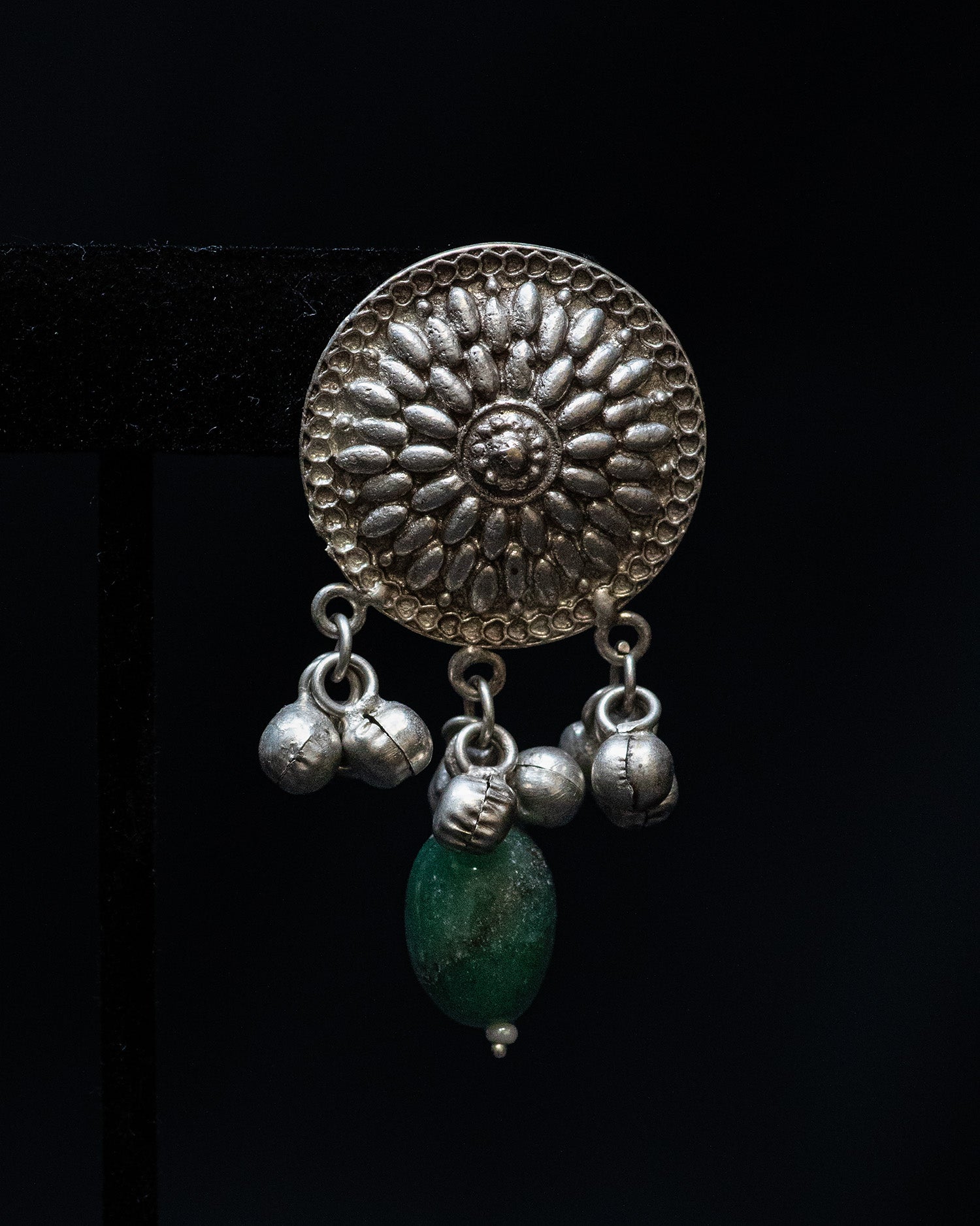 Antique Green Flora Design Long Silver Look Alike Necklace Set