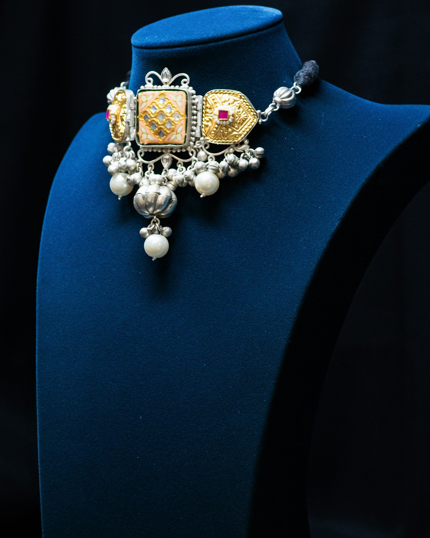 Pink Stone Heritage Pearl Silver Look Alike Choker Set