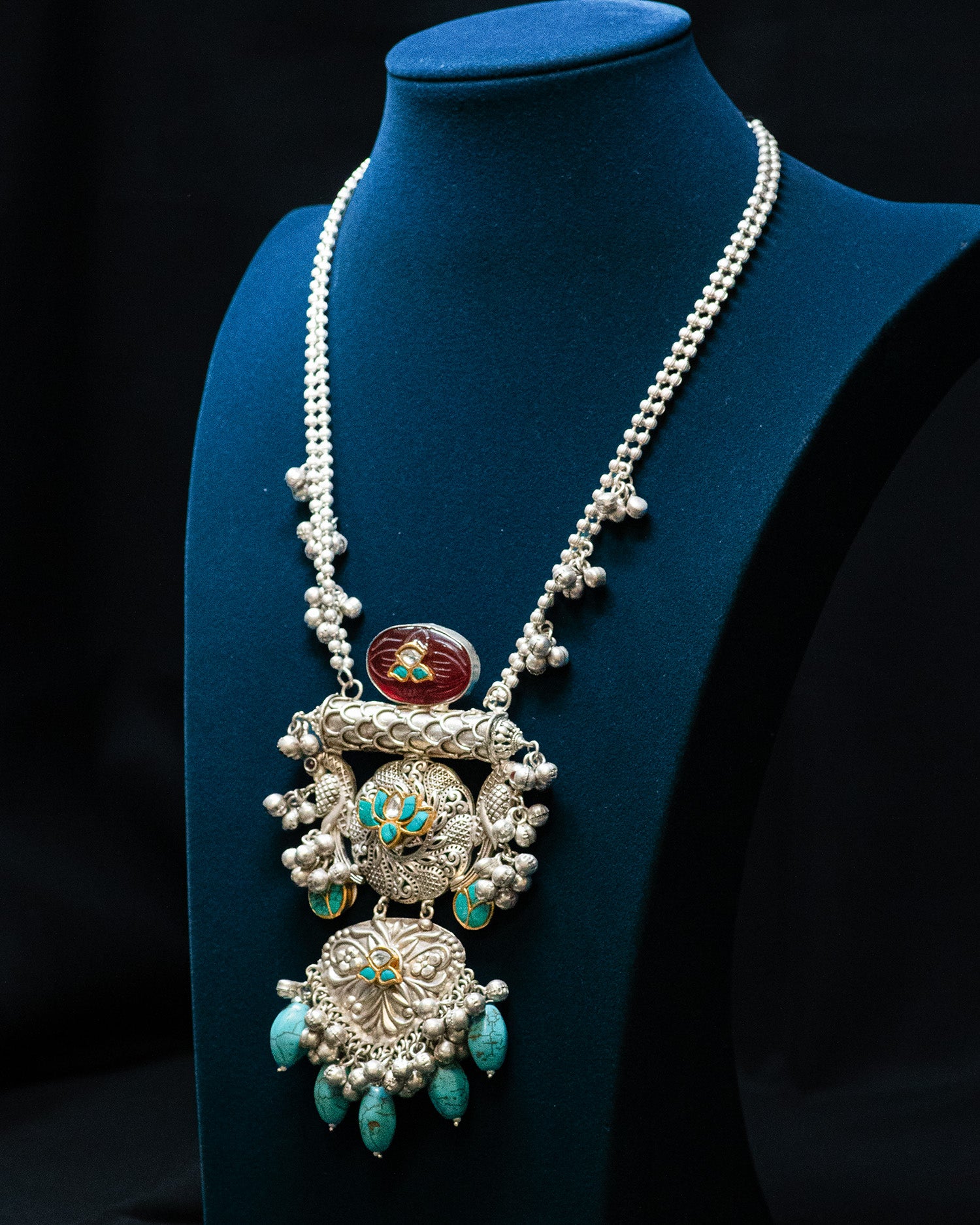 Red Stone Blue Pearl Antique Long Silver Look Alike Necklace Set