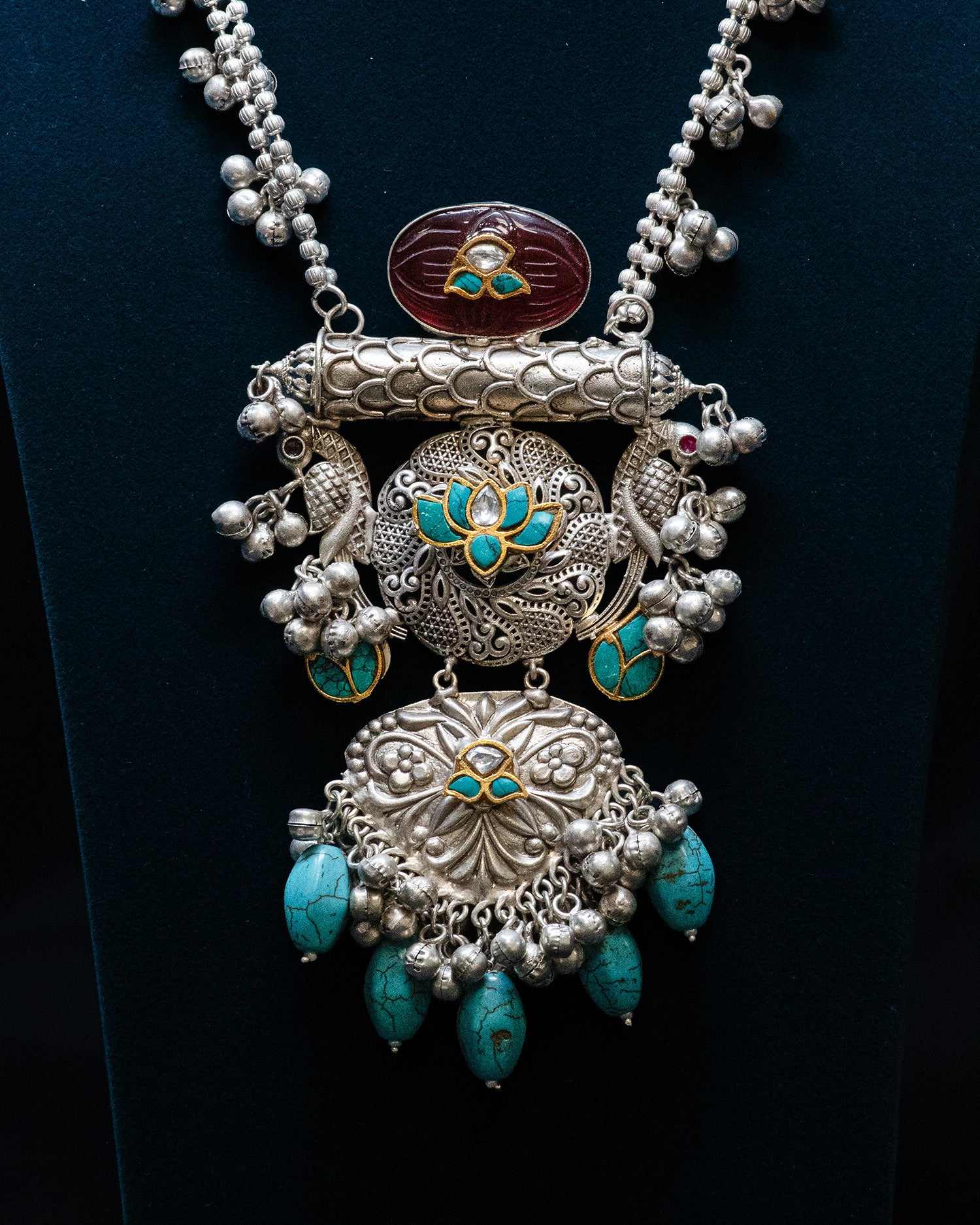 Red Stone Blue Pearl Antique Long Silver Look Alike Necklace Set