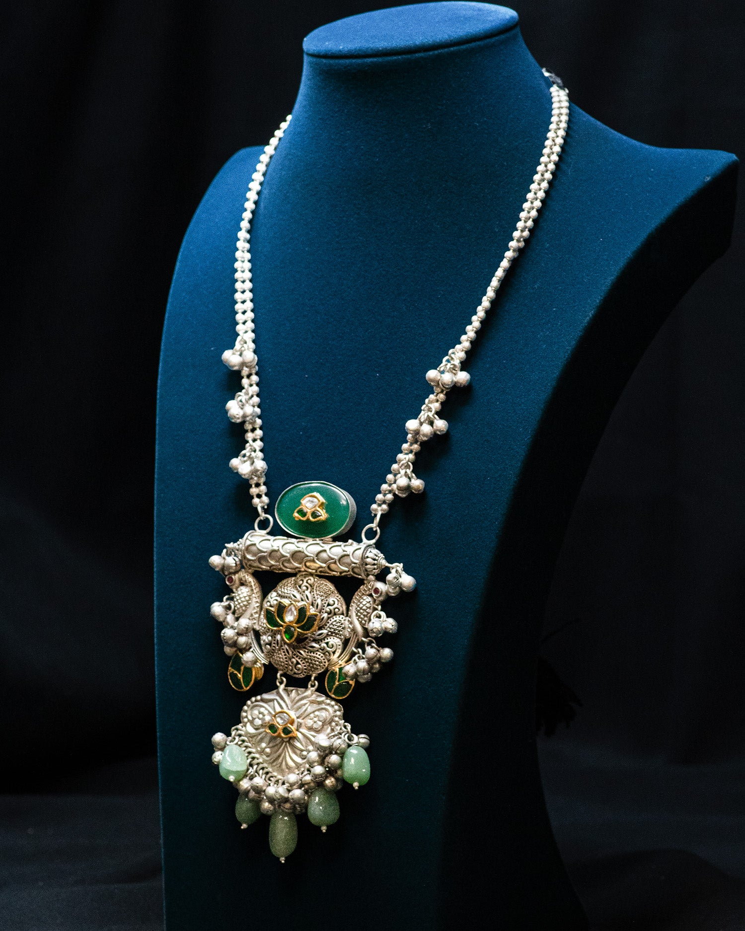 Green Stone Pastel Green Pearl Antique Long Silver Look Alike Necklace Set
