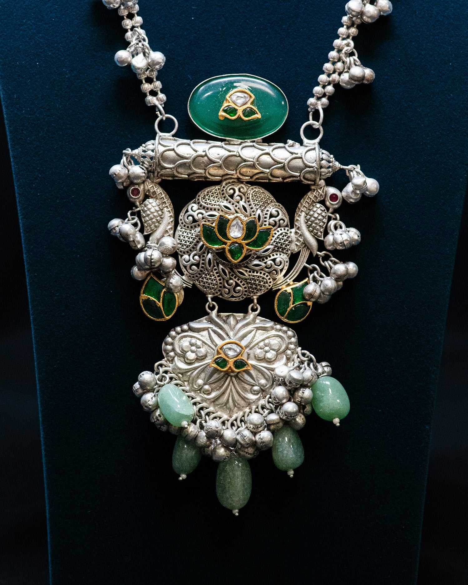 Green Stone Pastel Green Pearl Antique Long Silver Look Alike Necklace Set