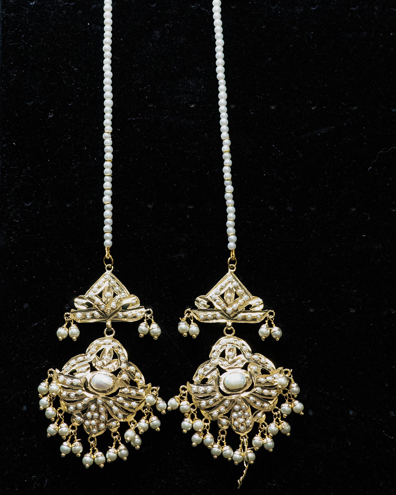 Multilayer Beads White Pearl Leaf Design Kundan Necklace Set