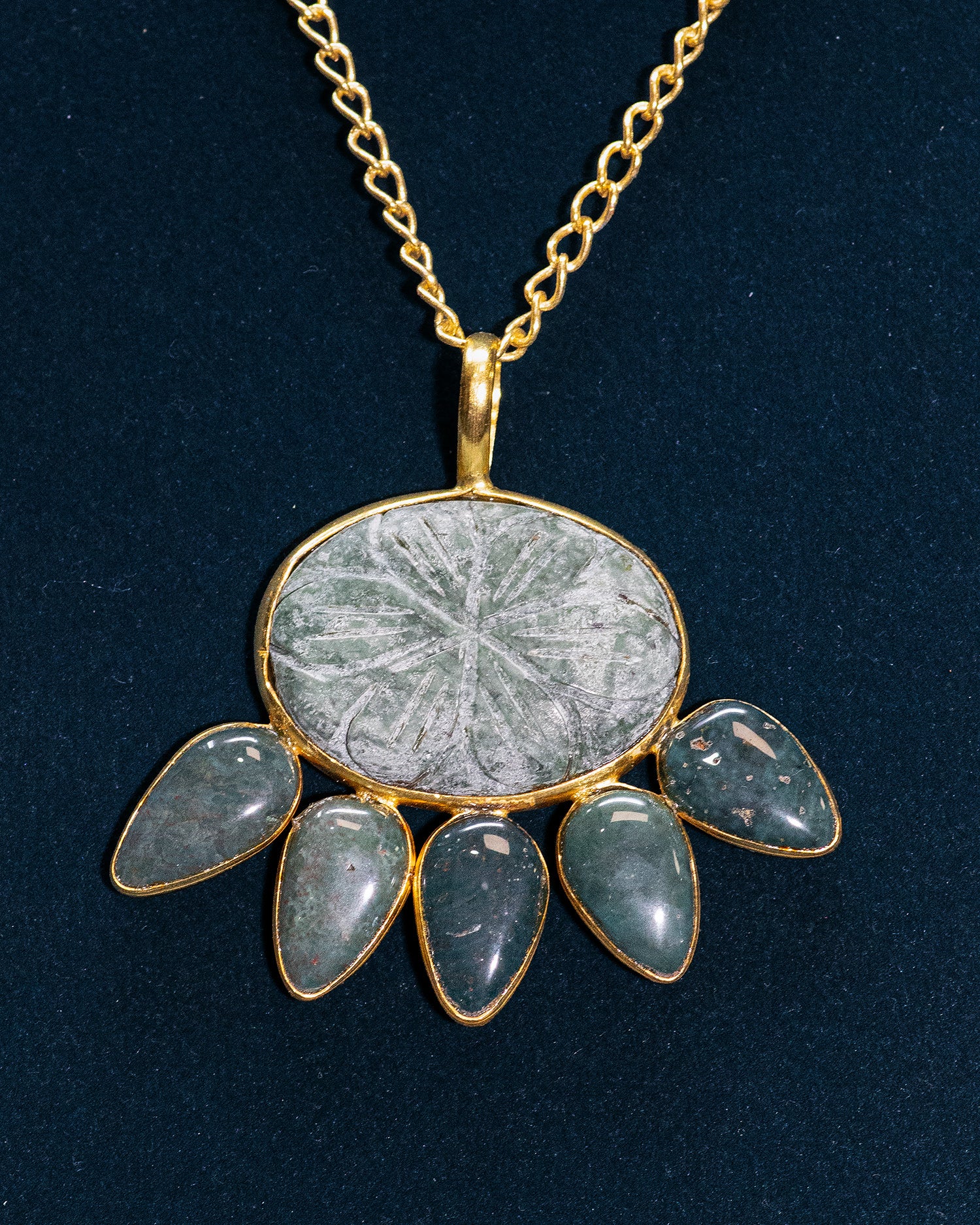 Grey Raw Stone Dark Drops Pendant Necklace