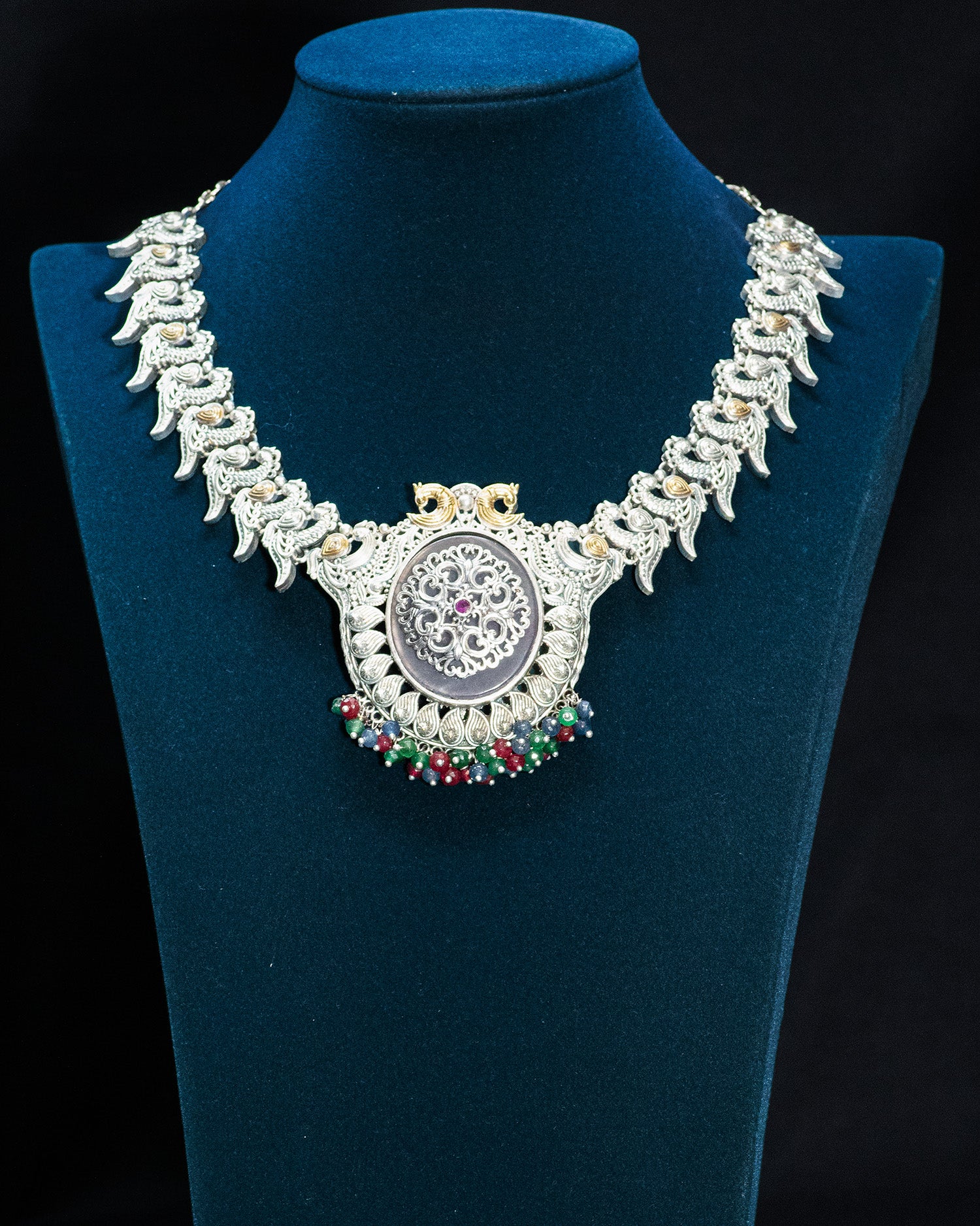 Peach Stone Multicolor Beads Peacock String Silver Look Alike Necklace Set