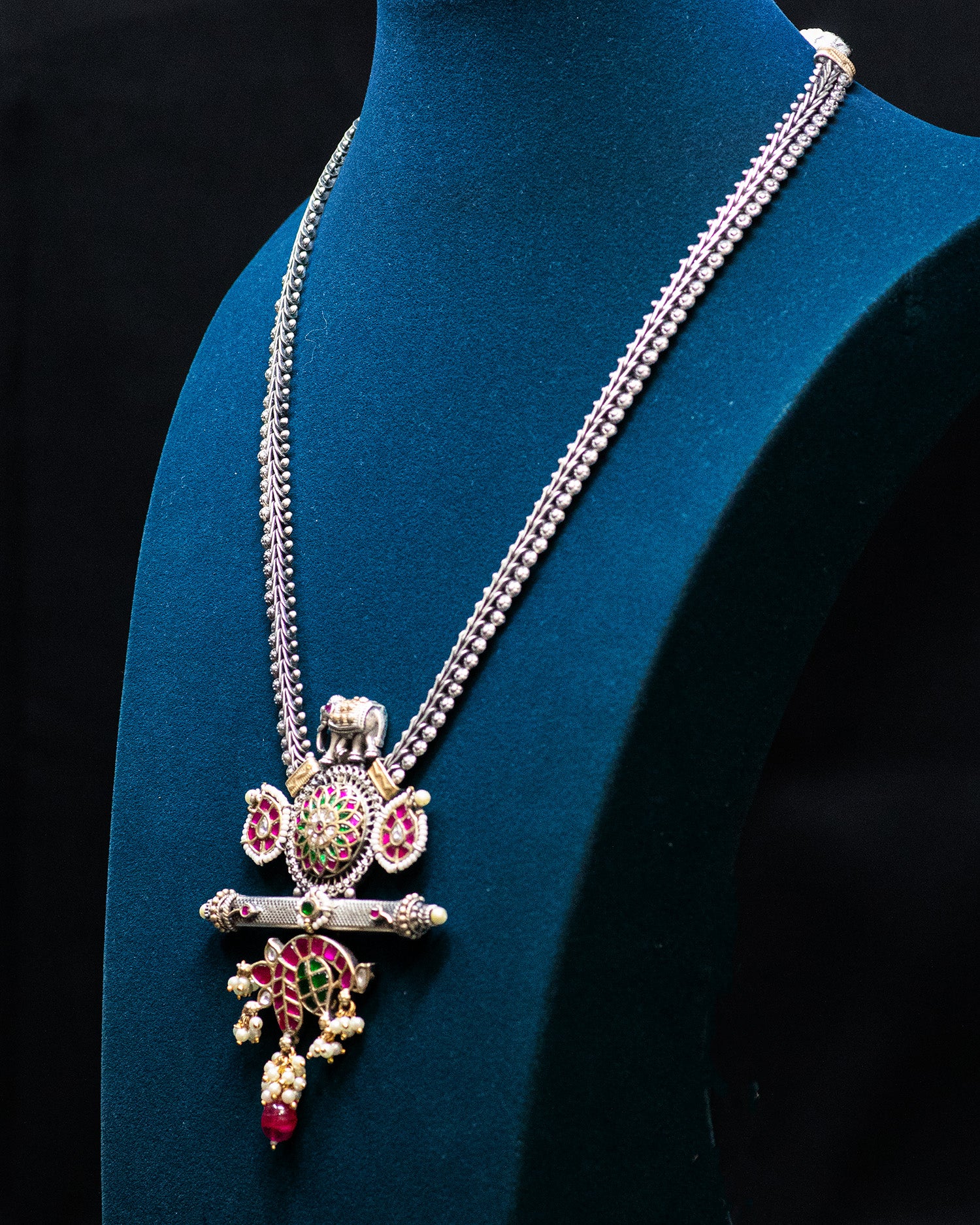 Beads Chain Dual Tone Elephant Motif Silver Look Alike Pendant Set