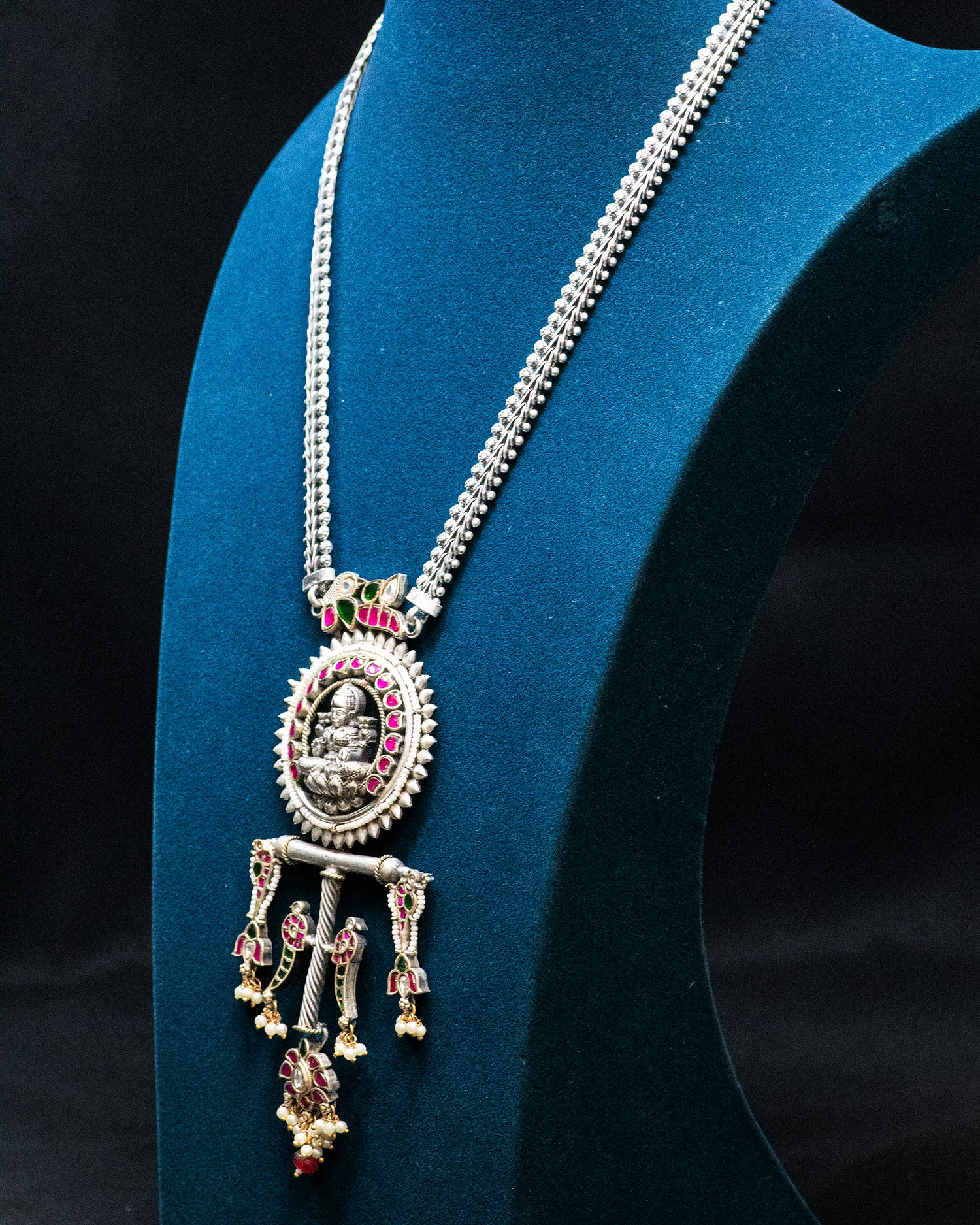 Beads Chain Green Stone Laxmi Silver Look Alike Pendant Set