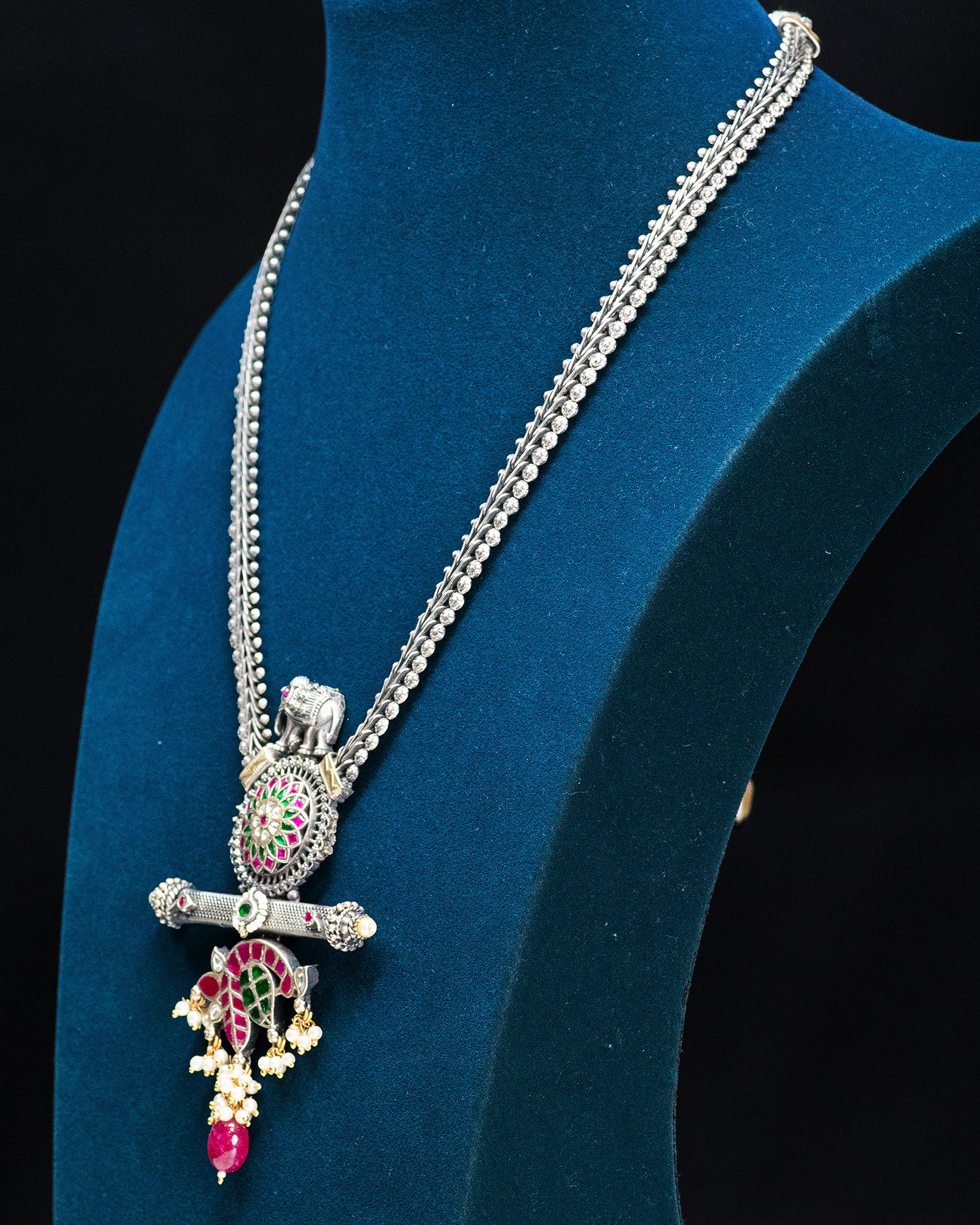 Beads Chain Dual Tone Elephant Motif Silver Look Alike Pendant Set