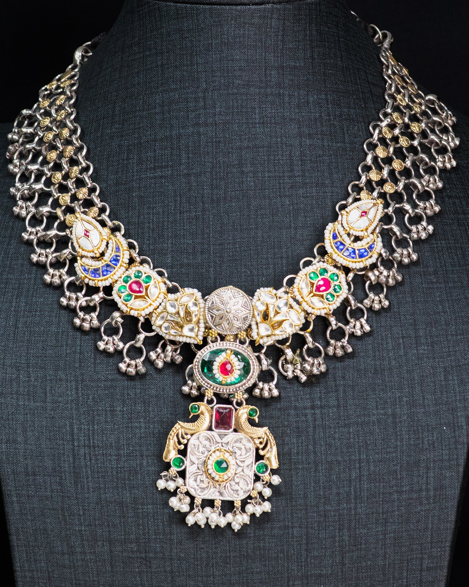Royal Heritage Silver Look Alike Necklace Set