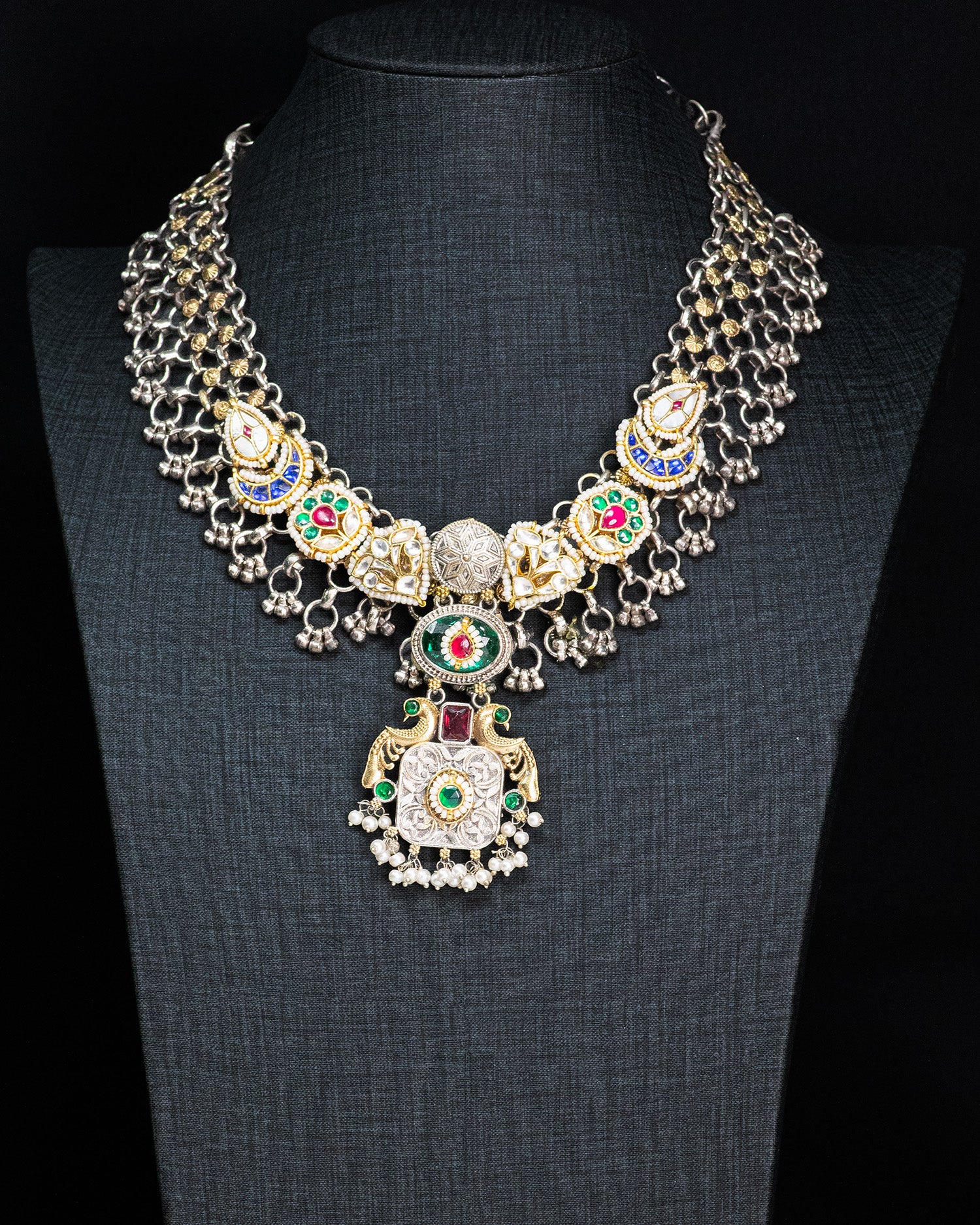 Royal Heritage Silver Look Alike Necklace Set