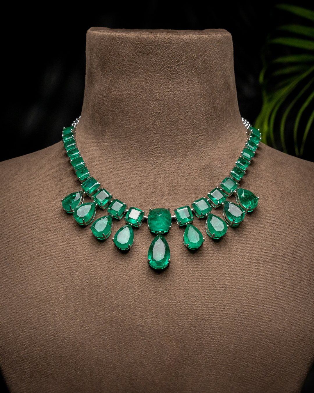 Pitarra Emerald Crystal Necklace Set_Necklace