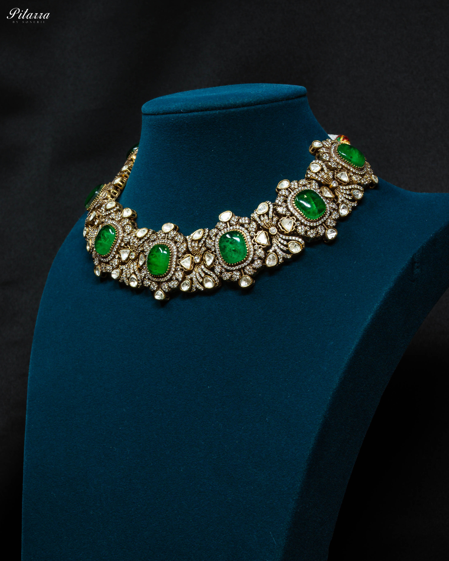 Pitarra Green Traditional Kundan Choker_Side Angle