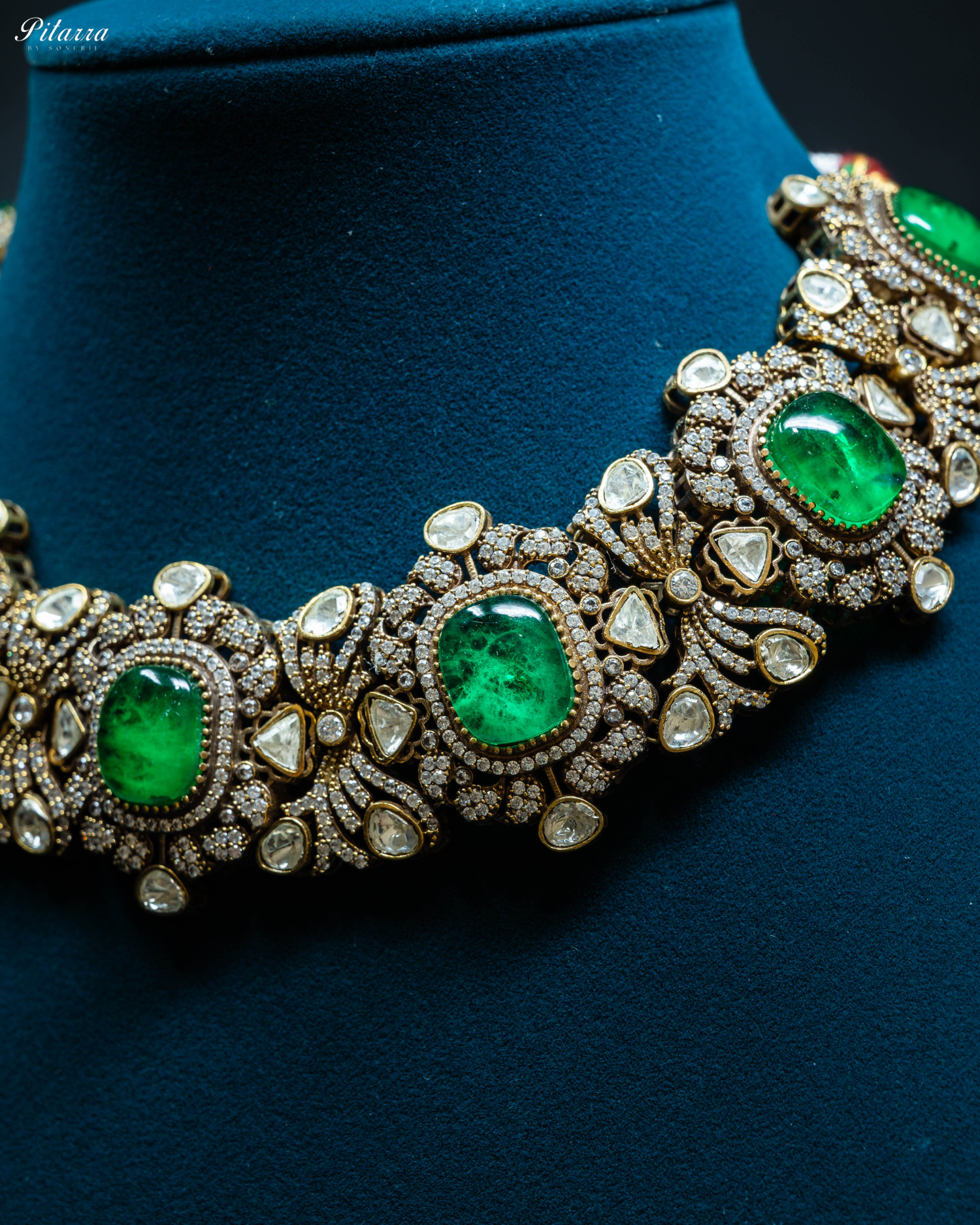 Pitarra Green Traditional Kundan Choker_Zoom Angle