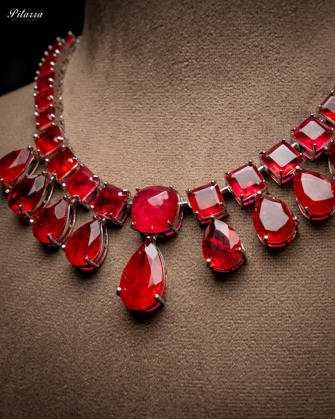 Red Crystal Choker Necklace Set_Zoom Angle