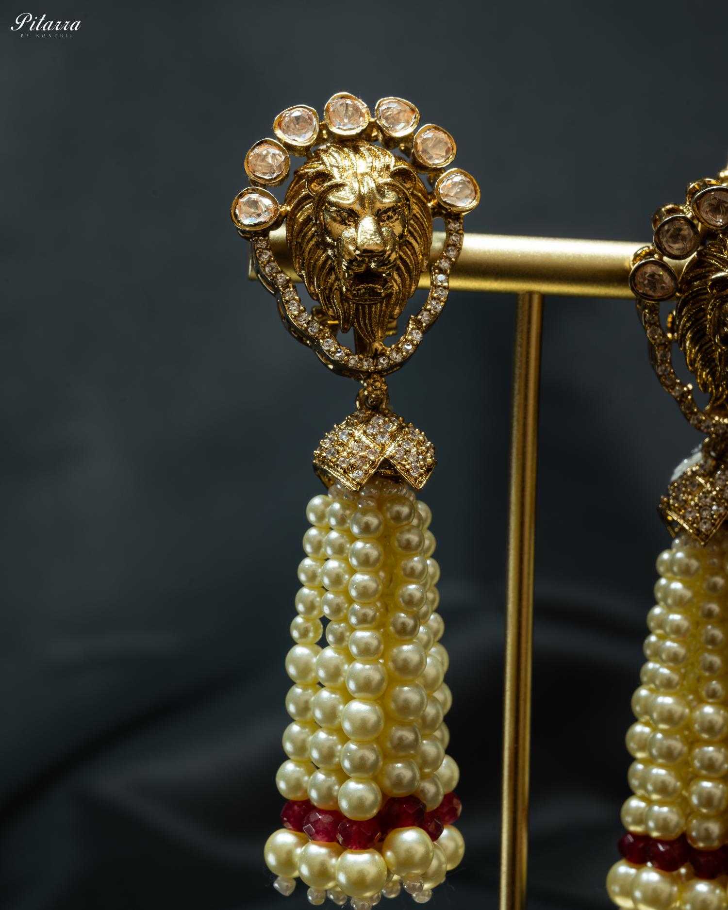 Red Polki Kundan Pendant Necklace Set_Zoom Earrings