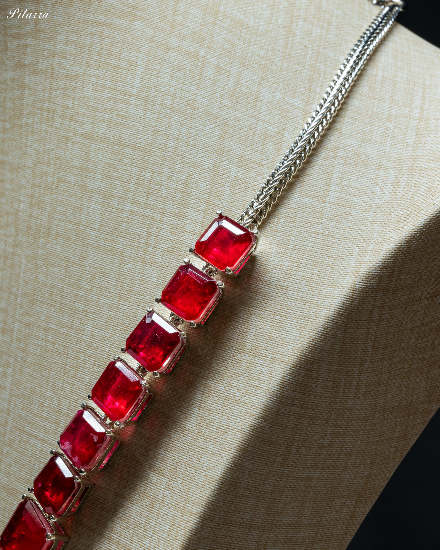 Red Square Doublet Necklace Set_Zoom Angle