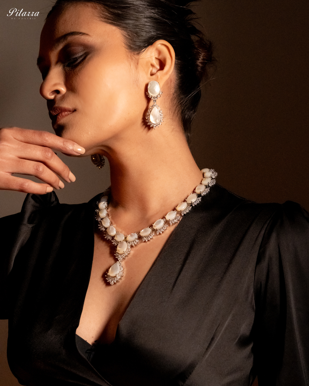 White Finish Zircon Silver Necklace Set_Side Image
