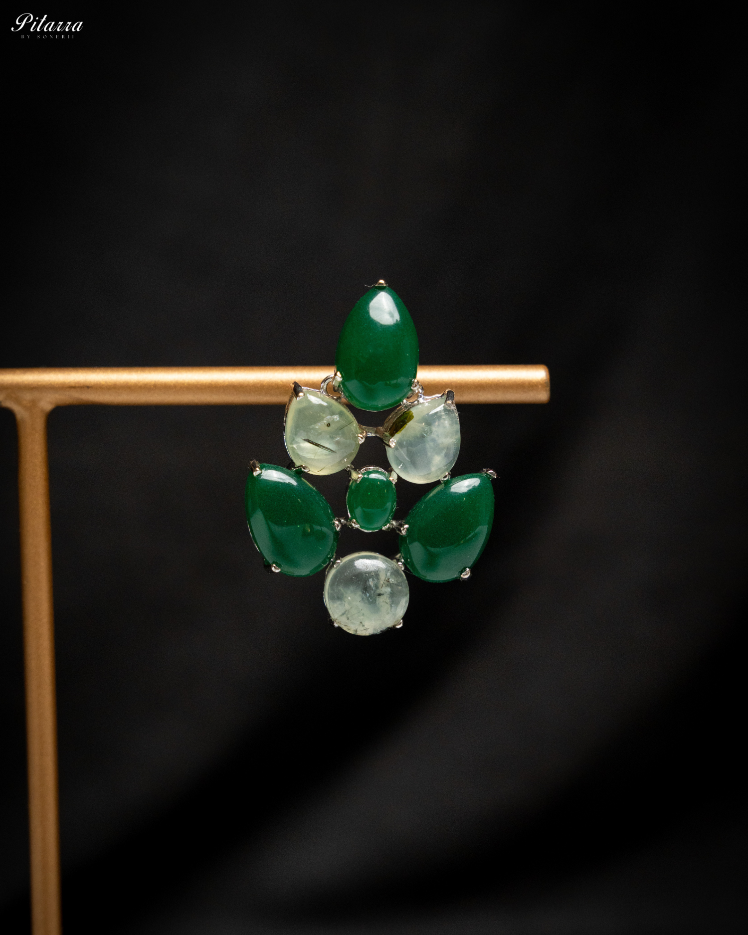 White Green Ethnic Stud Earrings_Zoom Earrings