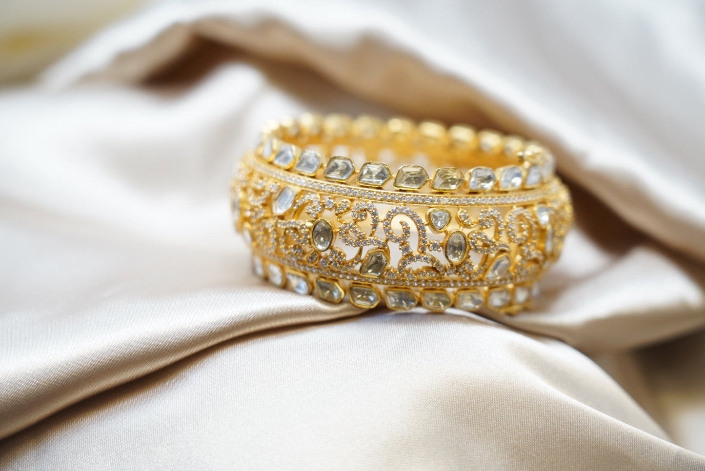 Exclusive Gold Braided Design Bracelet