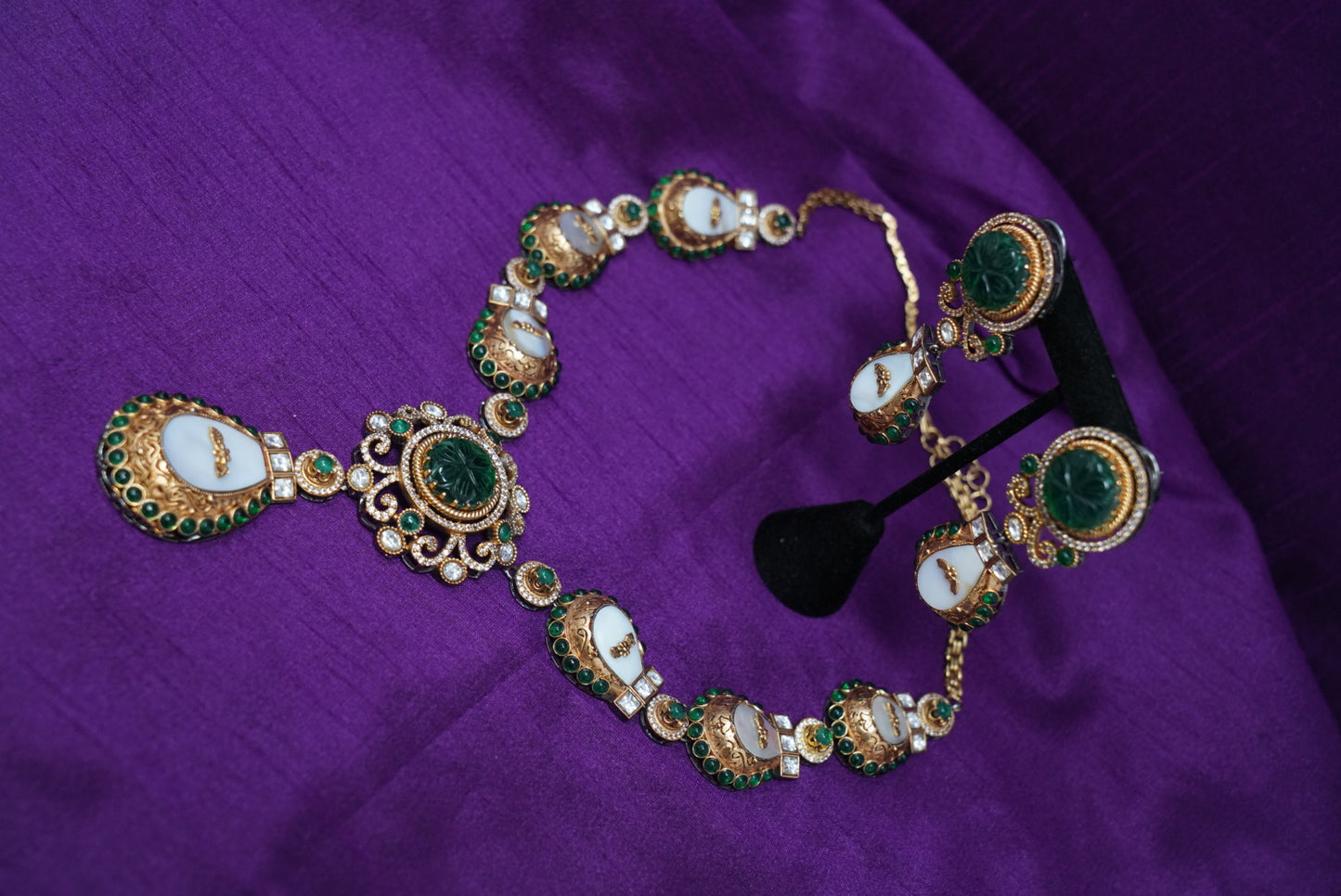 Radiant Orchid Necklace Set