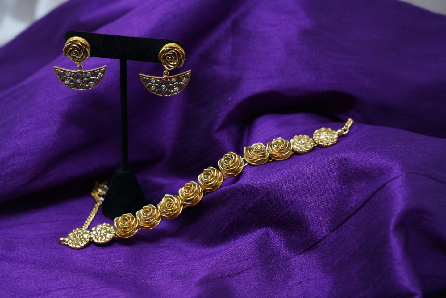Matte Finish Rose Designed Golden Necklace