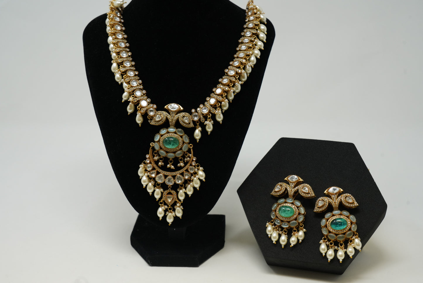 Gold Plated Graceful Necklace Set